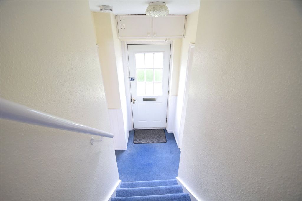 Property photo 2 of 24 Picture No. 27