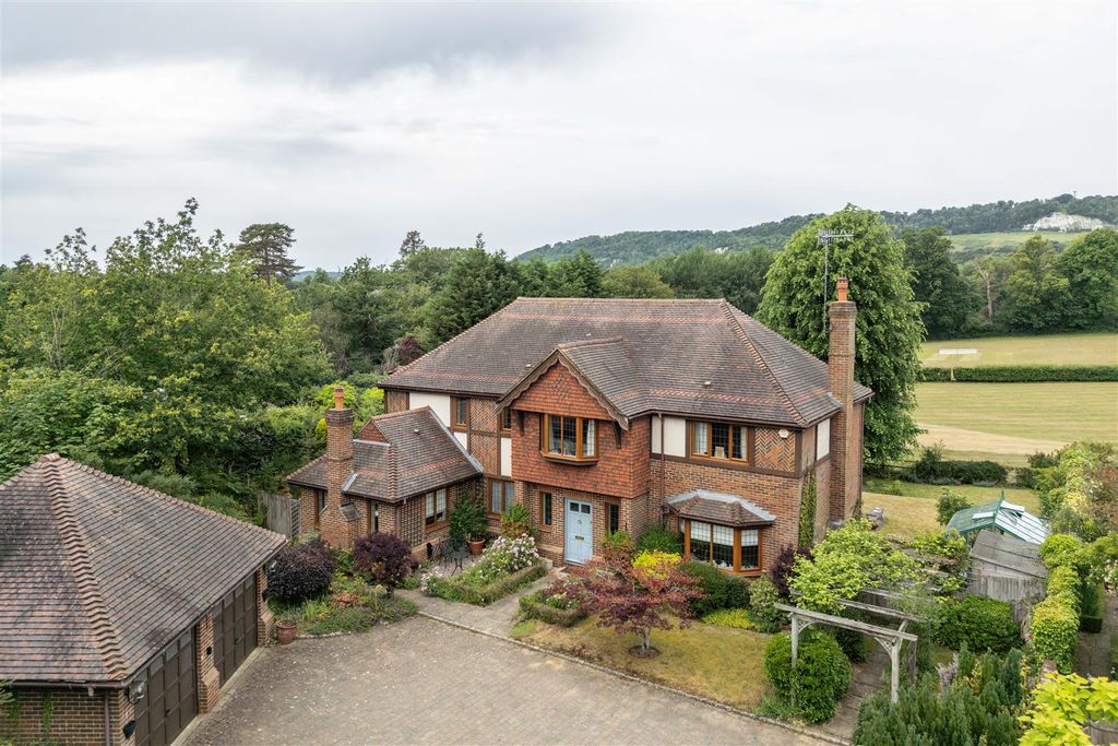 Property photo 1 of 31