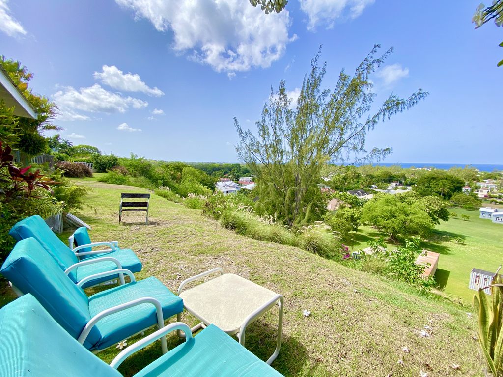 Property photo 2 of 49