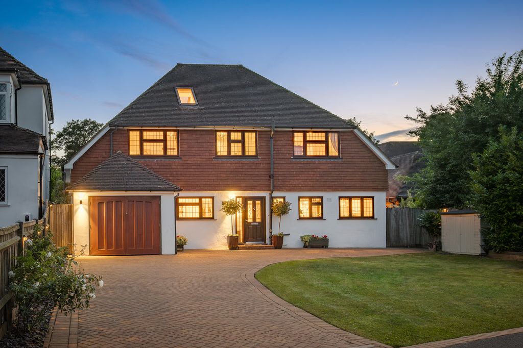 Property photo 1 of 27