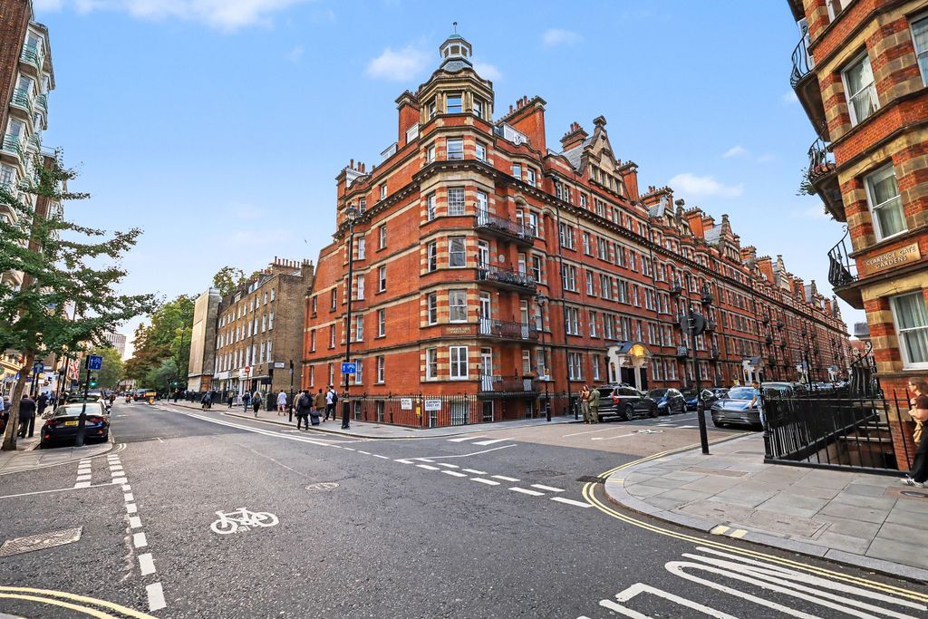 Property photo 1 of 14 87 Clarence Gate Gardens, Glentworth Street, Marylebone, London Nw1 6Qp