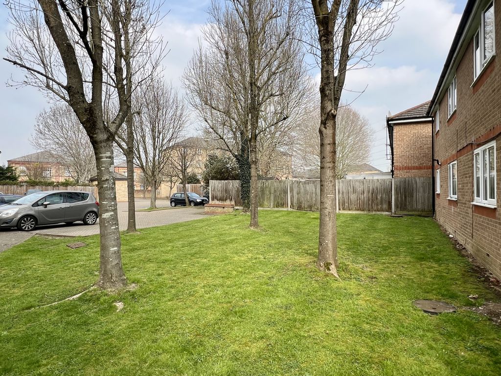 Property photo 2 of 3