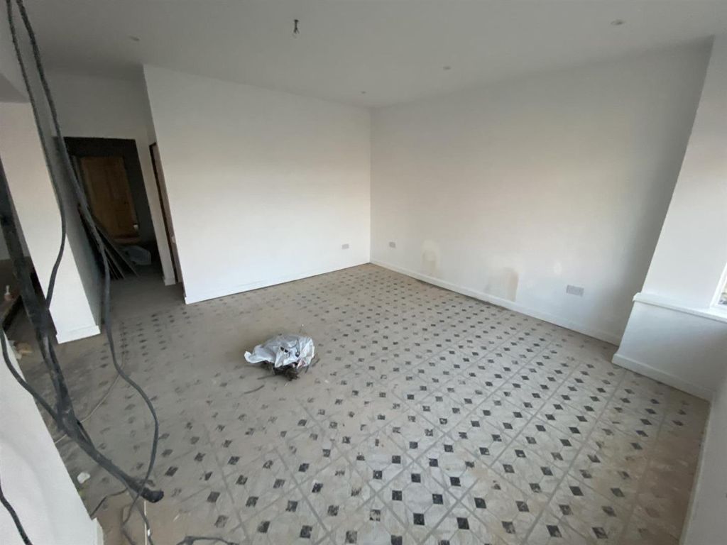 Property photo 3 of 5 Tiverdale Road