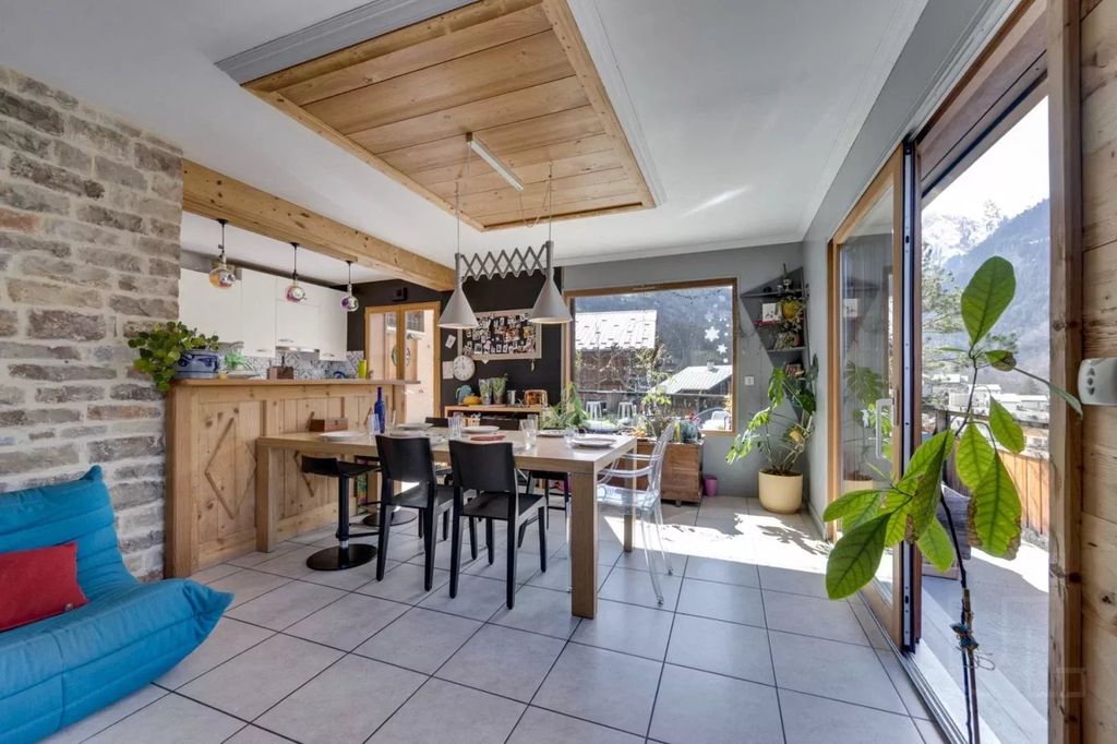 Property photo 3 of 39