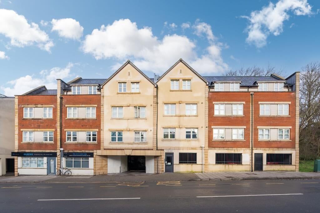 Property photo 1 of 21