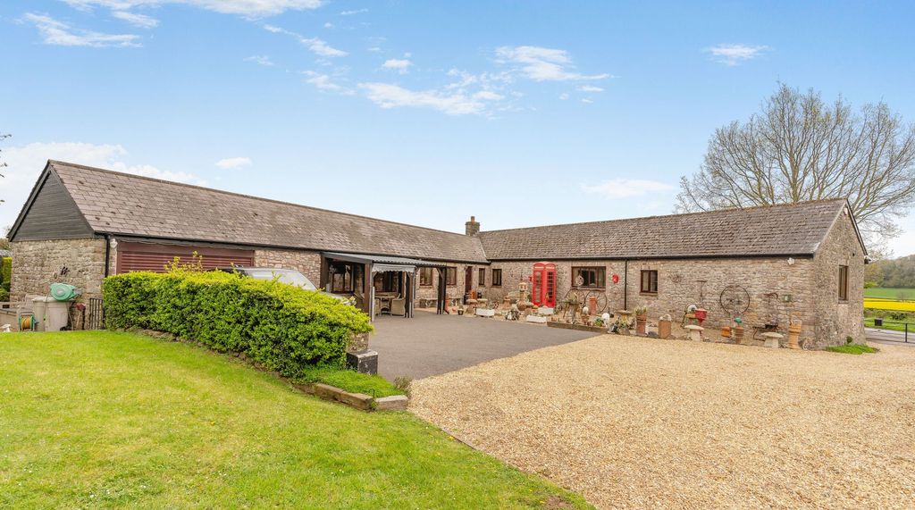 Property photo 1 of 26