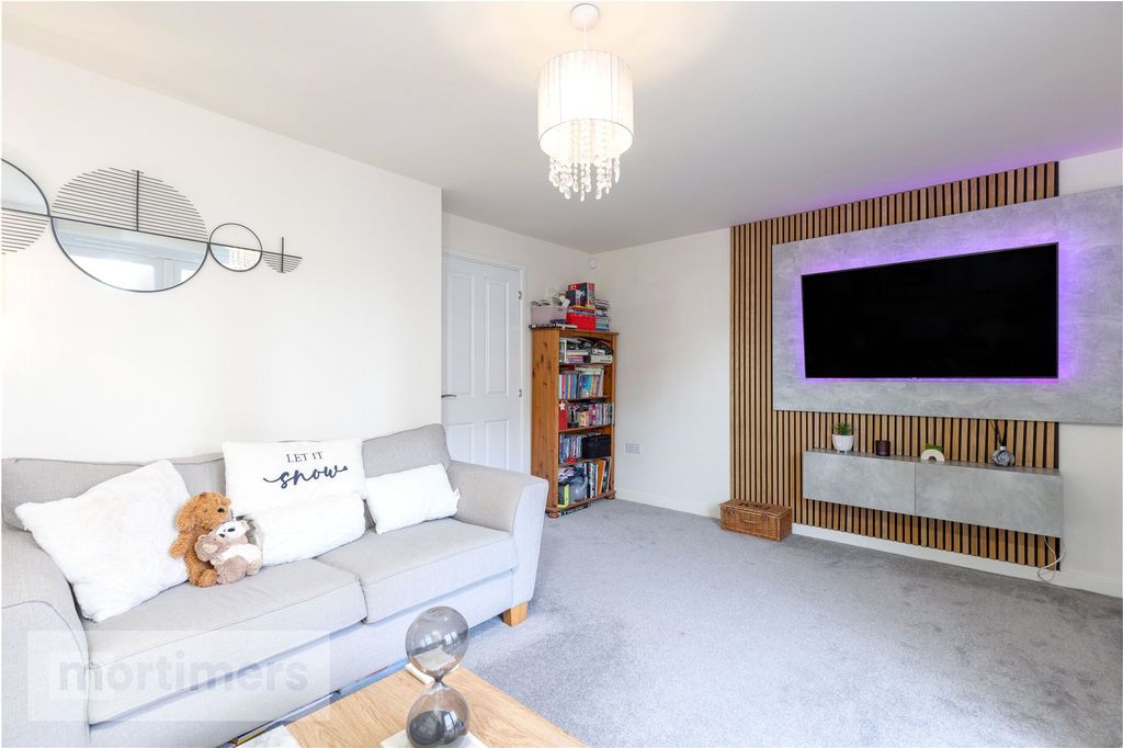 Property photo 2 of 19 Living Room