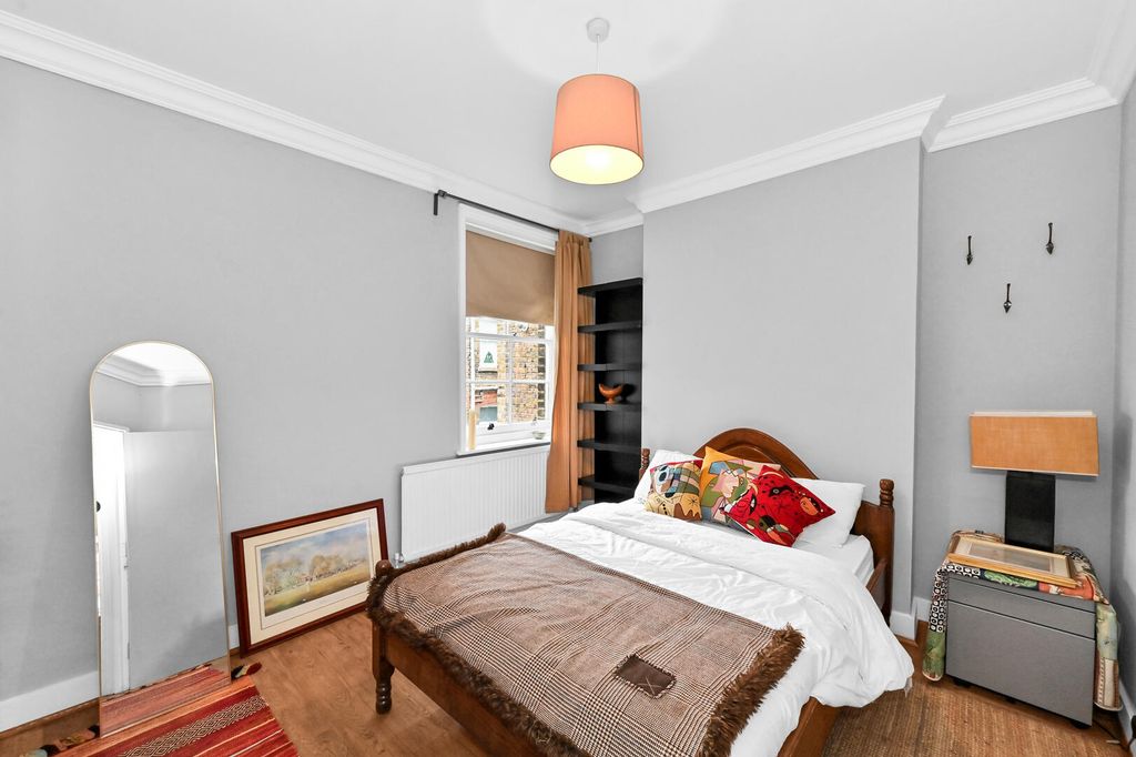 Property photo 2 of 8 Bedroom