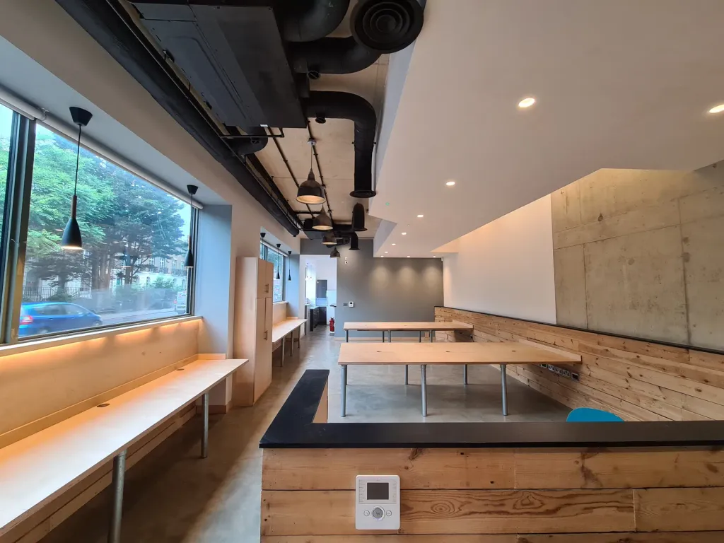 Property photo 3 of 6