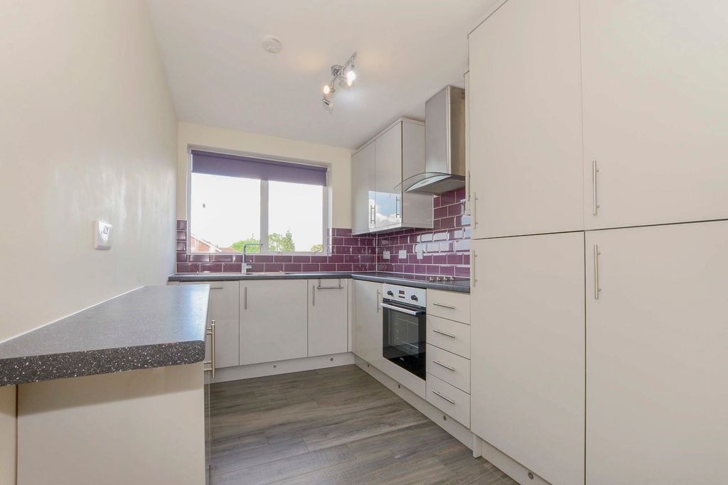 Property photo 2 of 19 Pbox-Img.Jpg