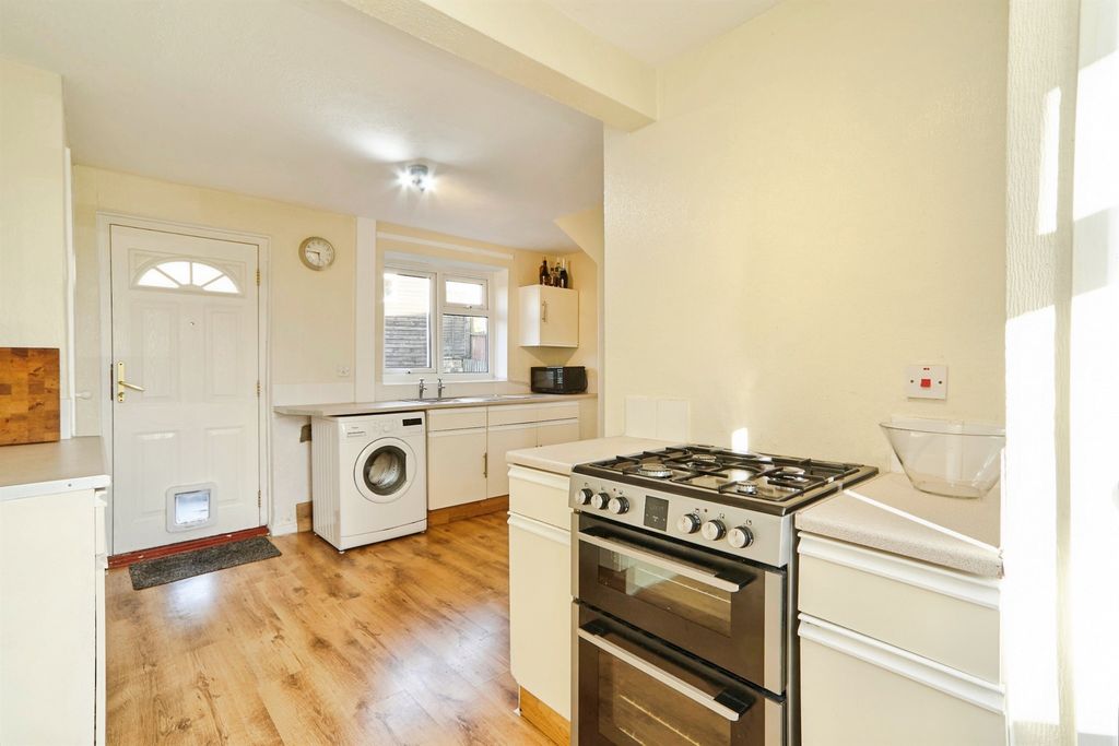 Property photo 2 of 14