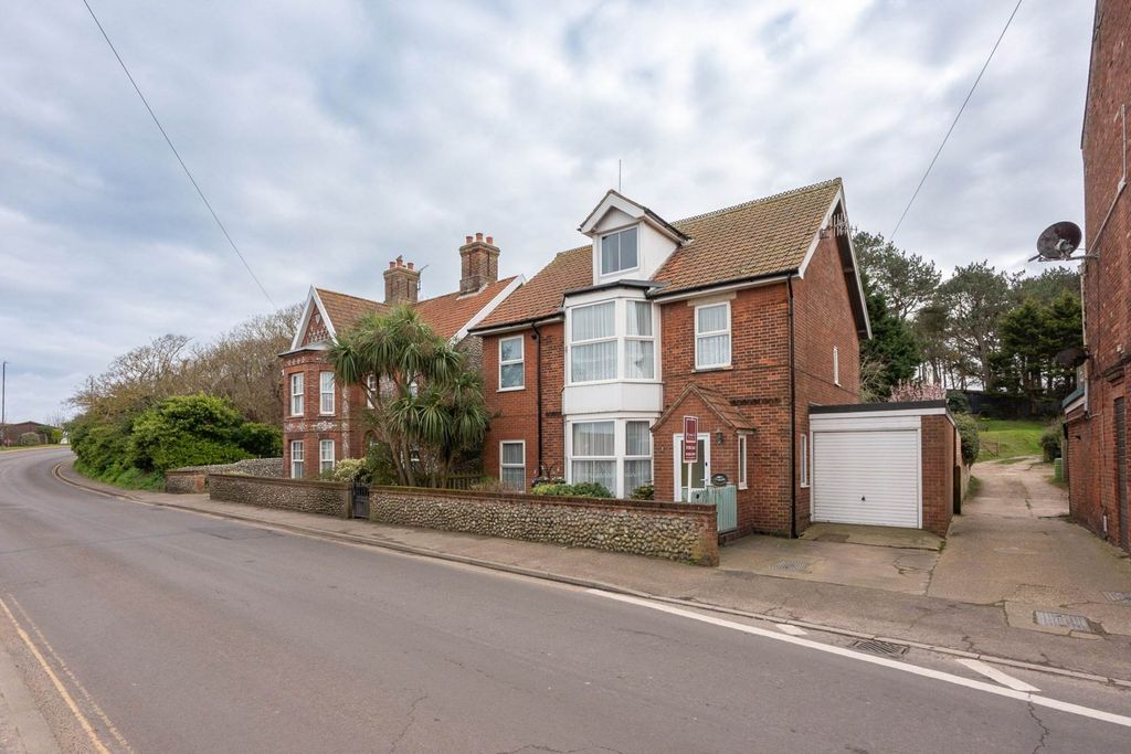 Property photo 1 of 35