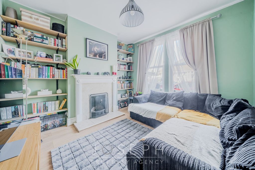 Property photo 2 of 16