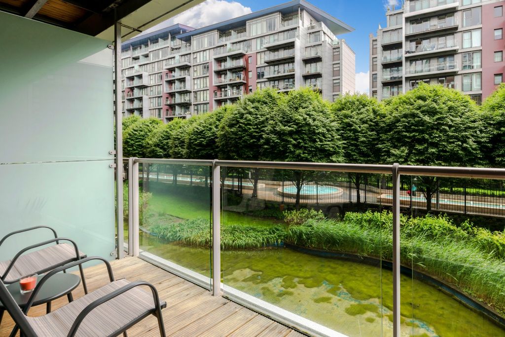 Property photo 2 of 13 Picture No. 21