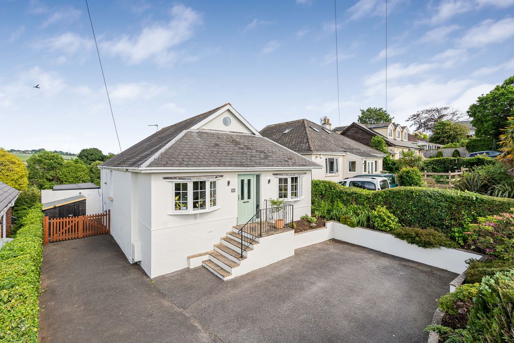 Property photo 1 of 63