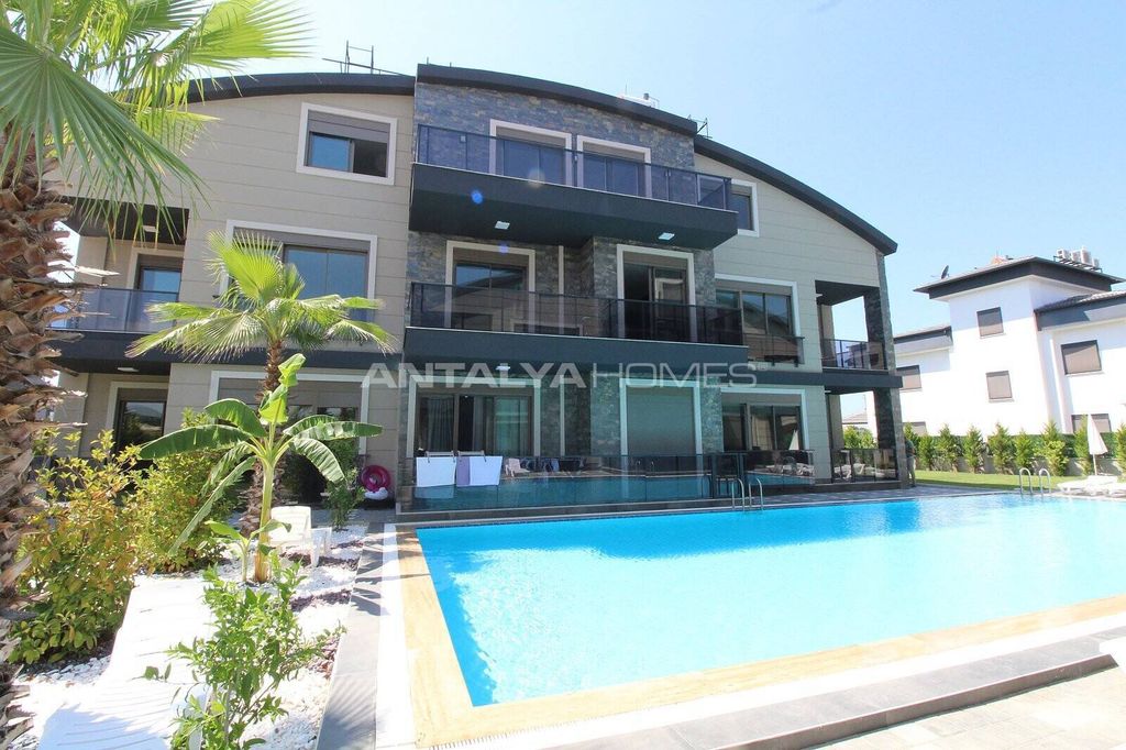 Property photo 3 of 37