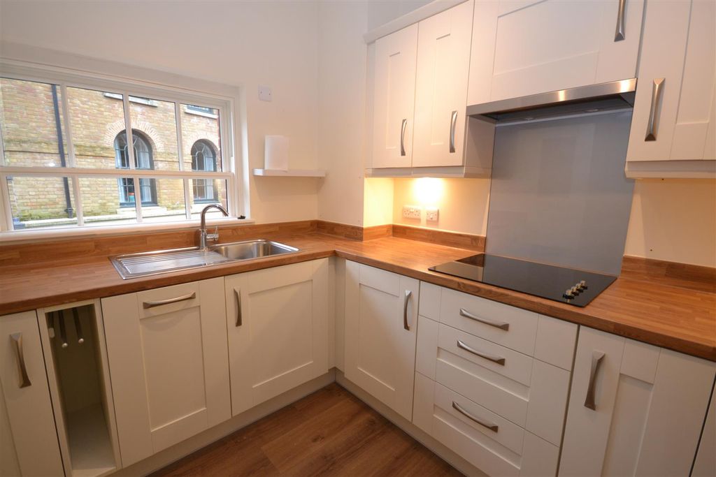 Property photo 3 of 18 Kitchen Use.Png