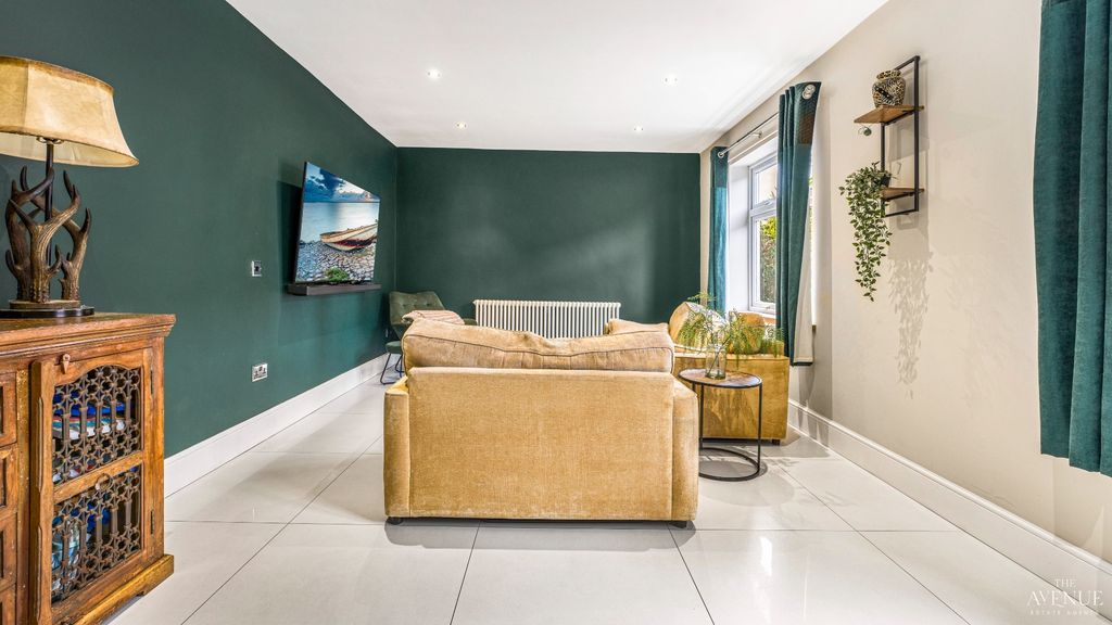 Property photo 3 of 29 3922735