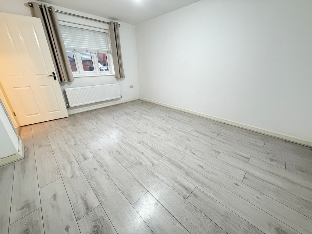 Property photo 2 of 16 Image