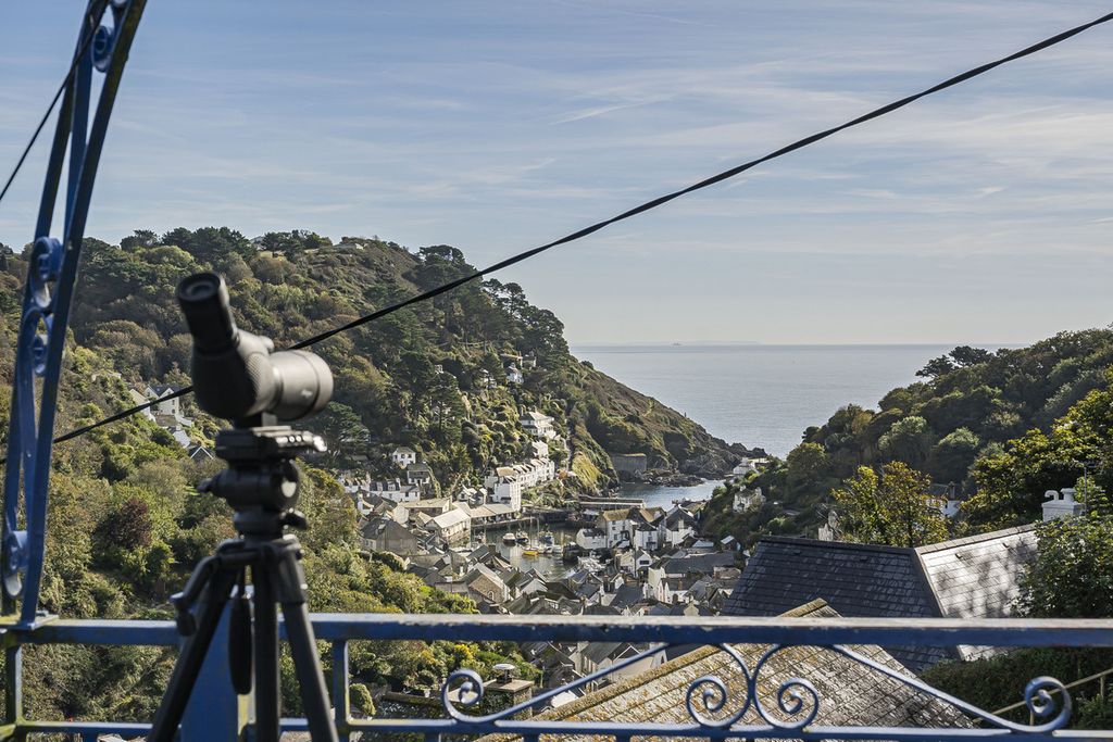 Property photo 2 of 18