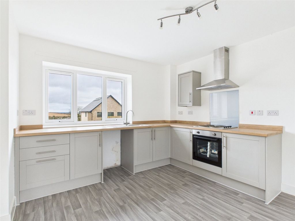 Property photo 3 of 15 Picture No. 23