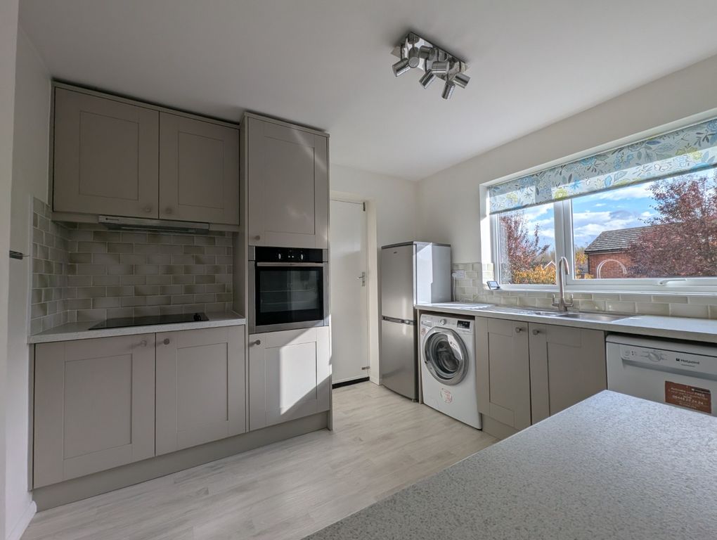 Property photo 3 of 8 3713245