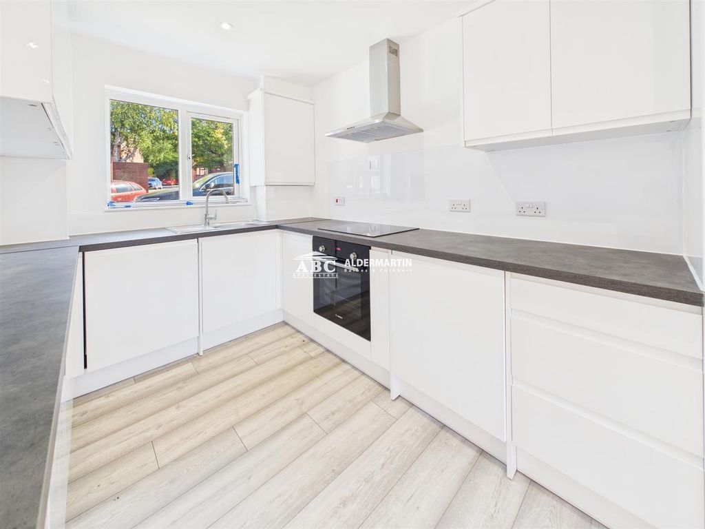 Property photo 2 of 8 Cam03827G0-Pr0090-Still002.Jpg