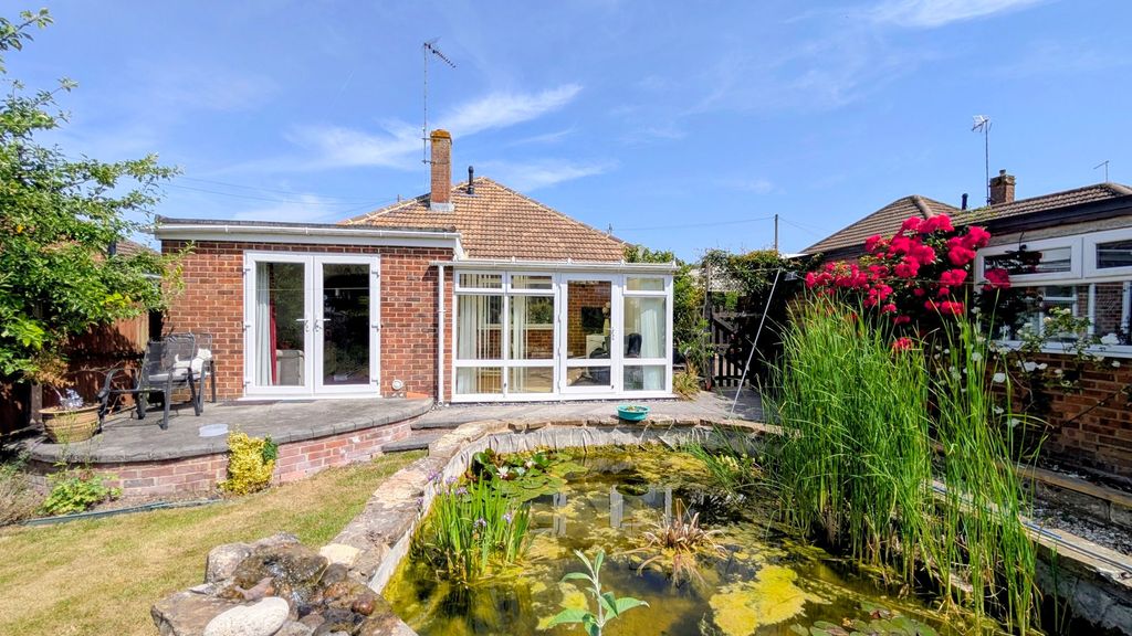 Property photo 2 of 14