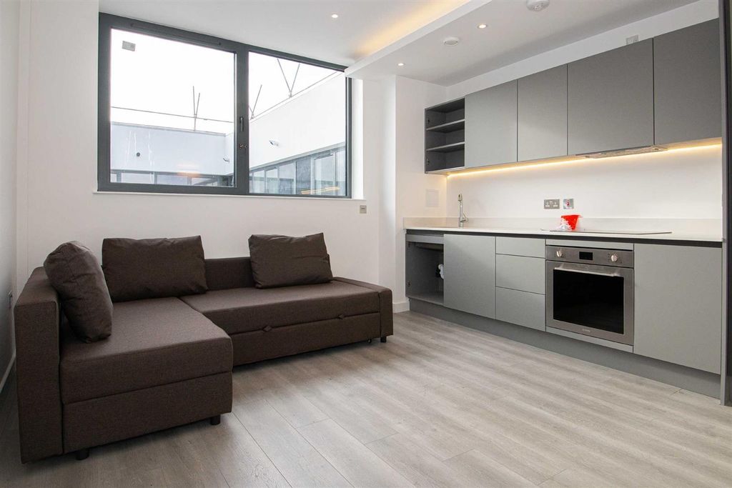 Property photo 1 of 23