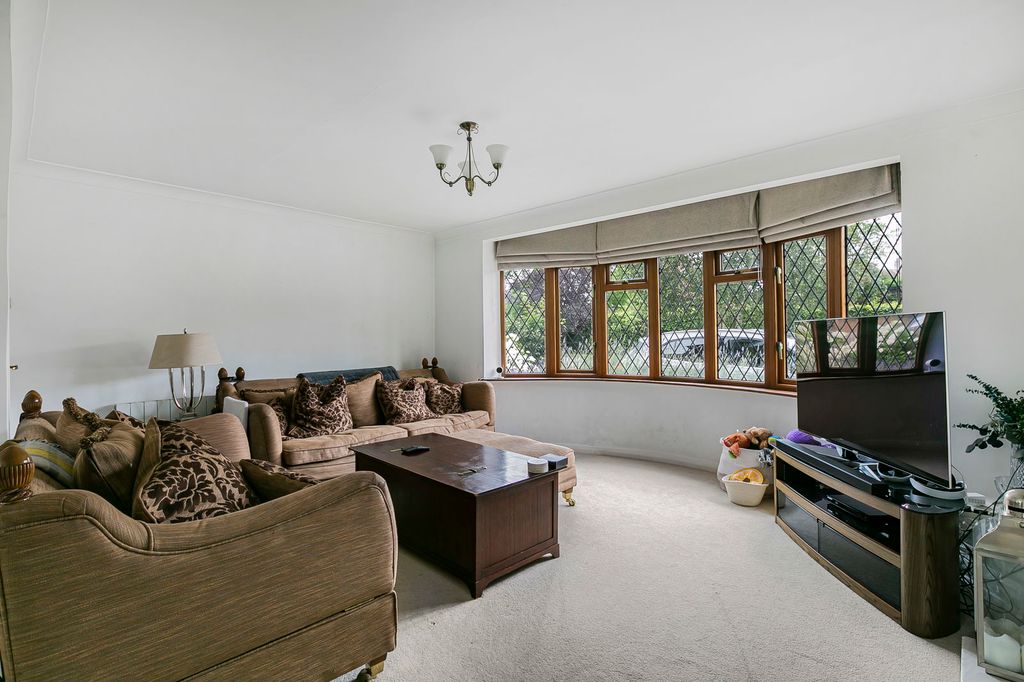 Property photo 2 of 18