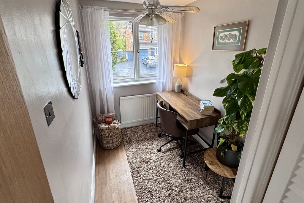 Additional image 19 of 4 bed detached house for saleShropshire Drive, Glossop SK13