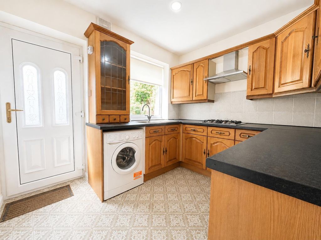 Property photo 2 of 12 Kitchen