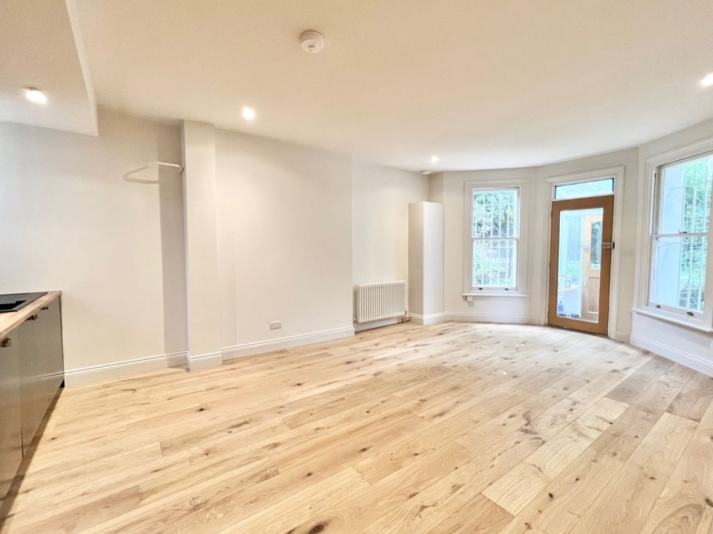 Property photo 1 of 14 1Â Bedroom Flat For Rent