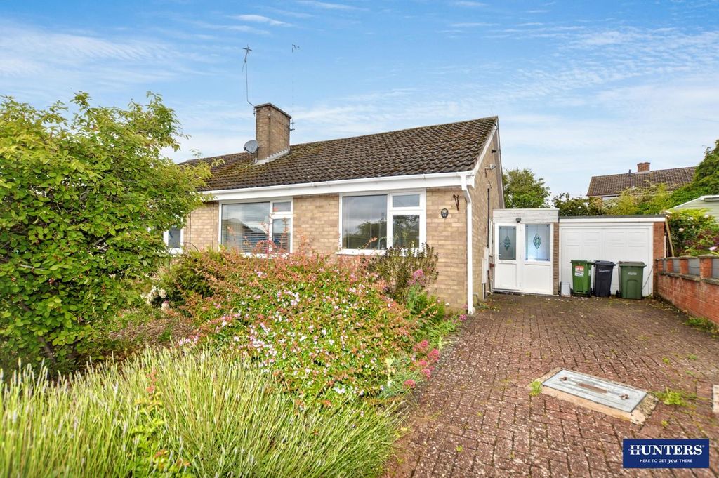 Property photo 1 of 7 Front
