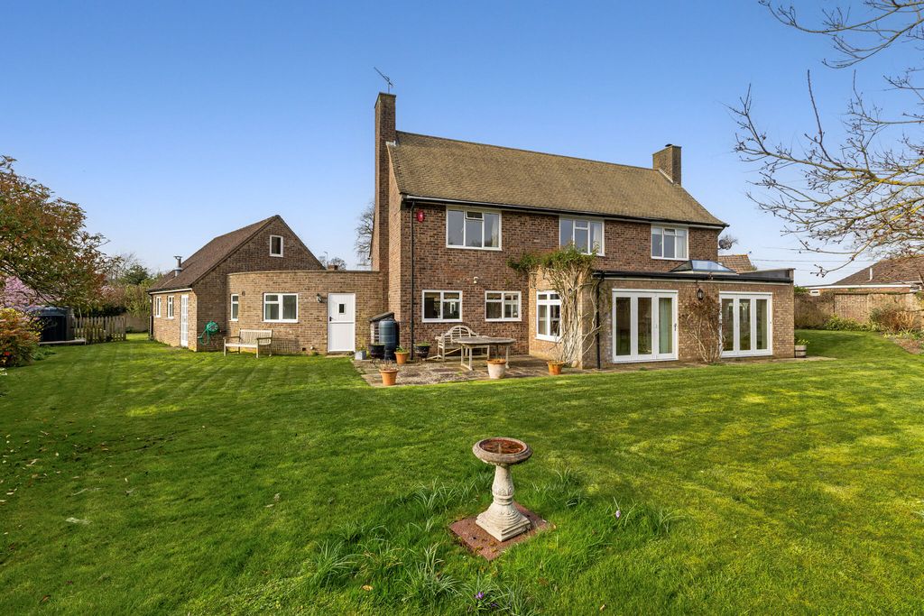 Property photo 2 of 18