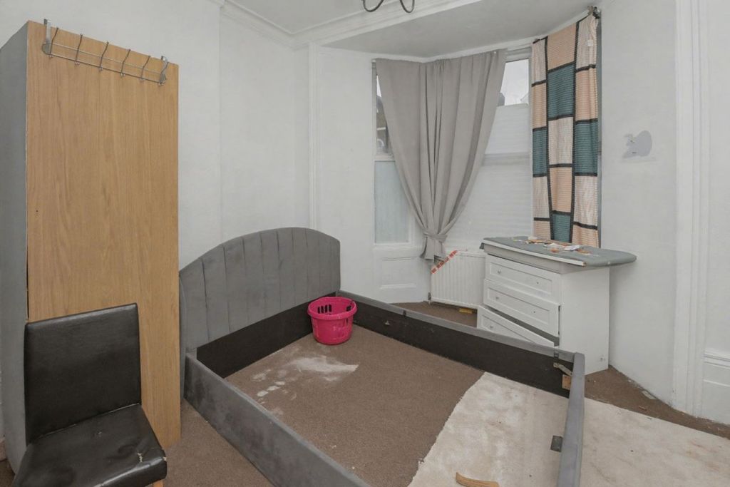 Property photo 2 of 5