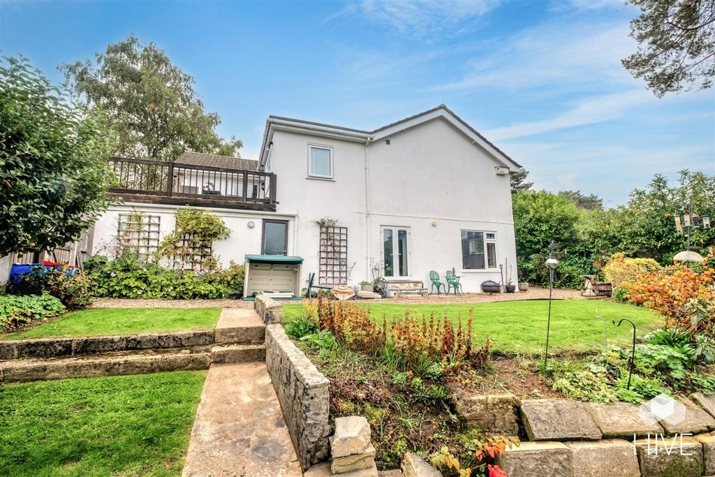 Property photo 1 of 27 Rear Garden