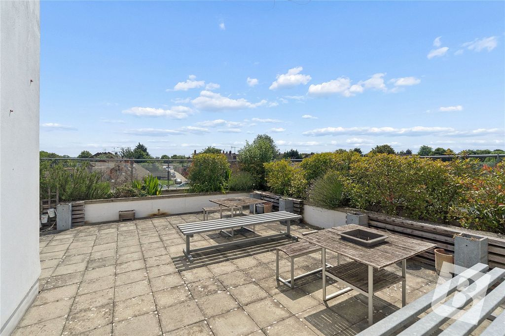 Property photo 2 of 11 Roof Terrace