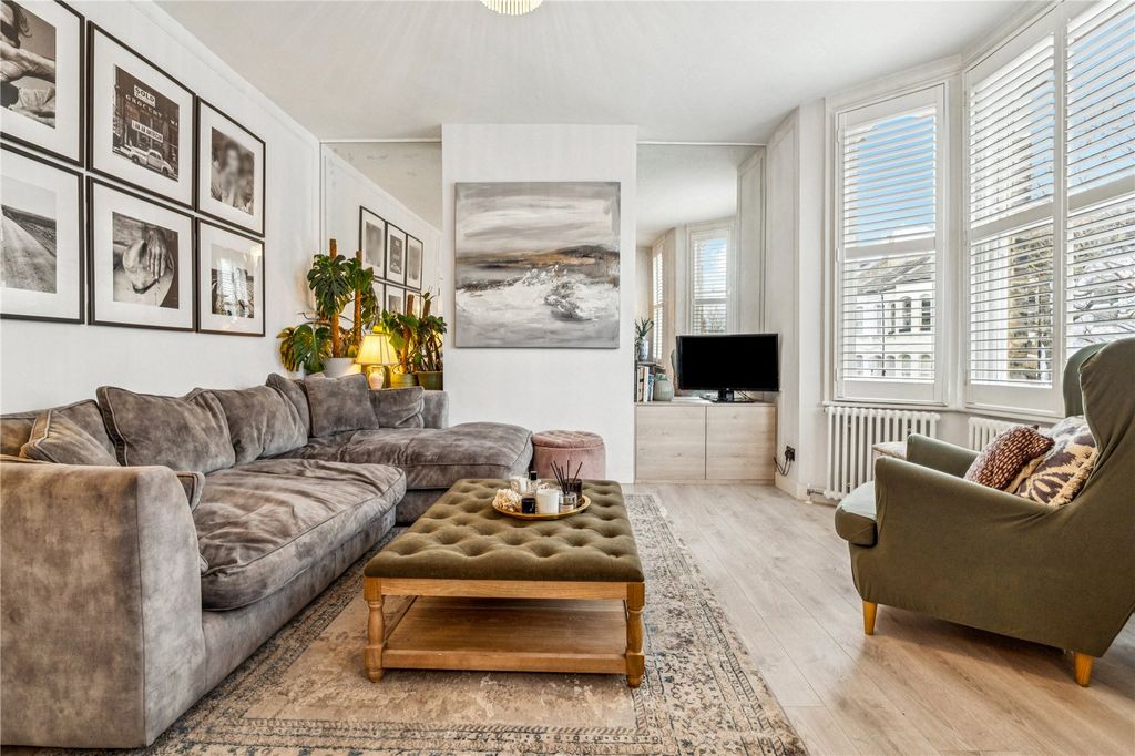 Property photo 2 of 12 Picture No. 14