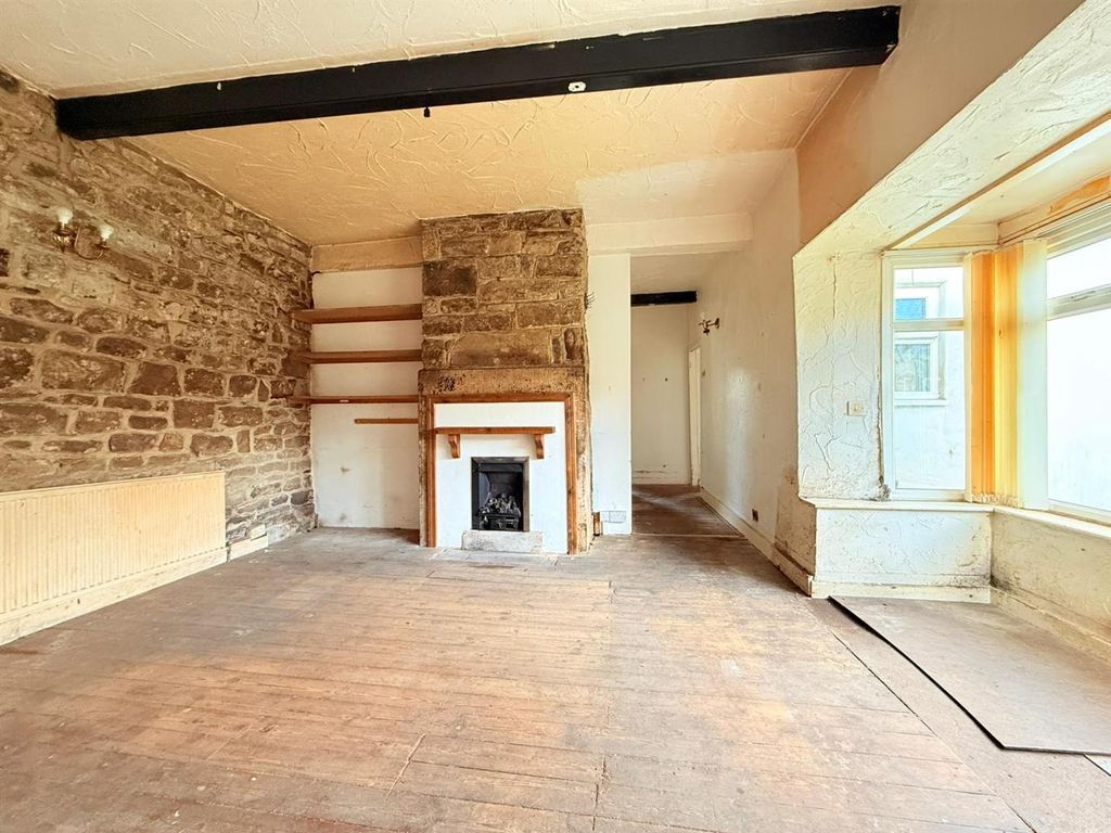 Property photo 2 of 19 28.Jpg