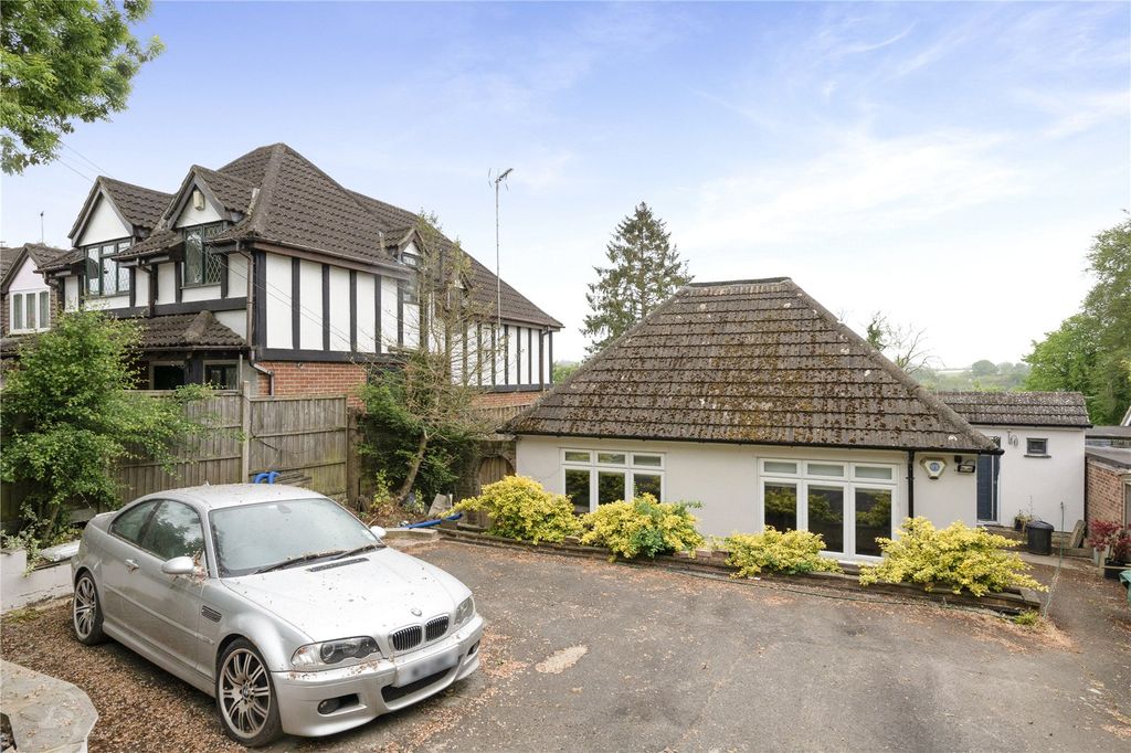 Property photo 2 of 20 Picture No. 21