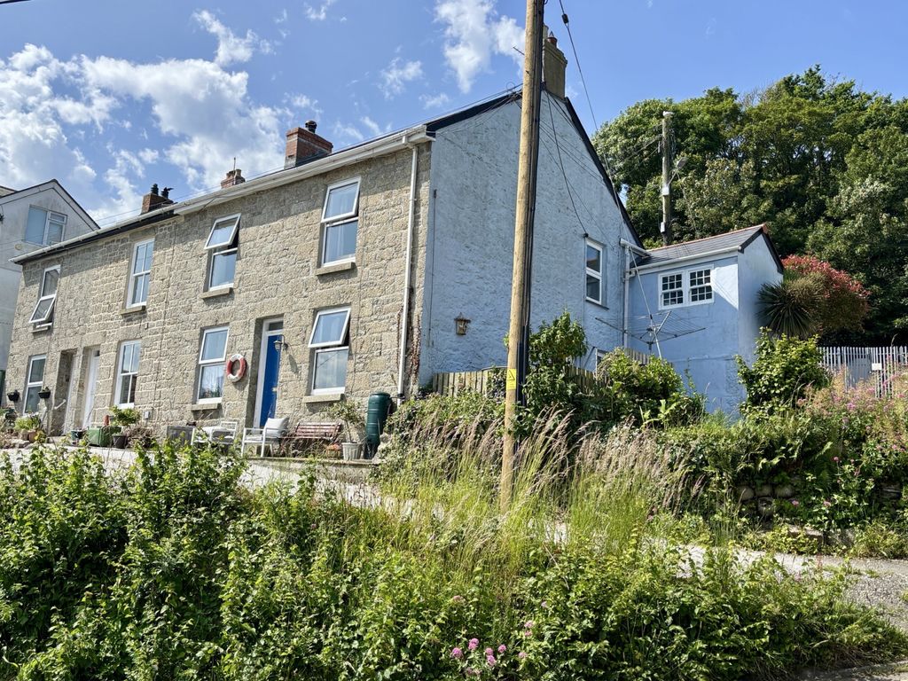 Property photo 1 of 11 3Â Bedroom End Terraced House For Sale