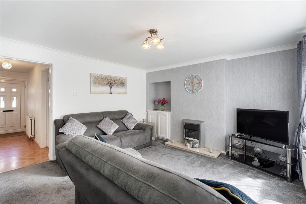 Property photo 2 of 16 11Dunrobin-12.Jpg