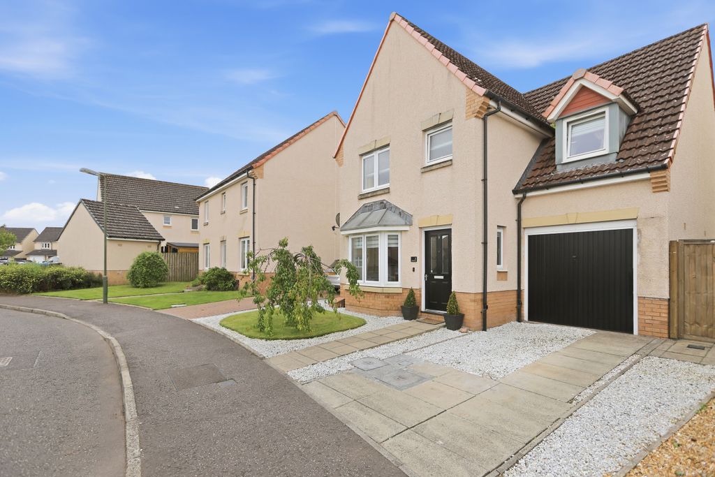 Property photo 1 of 35
