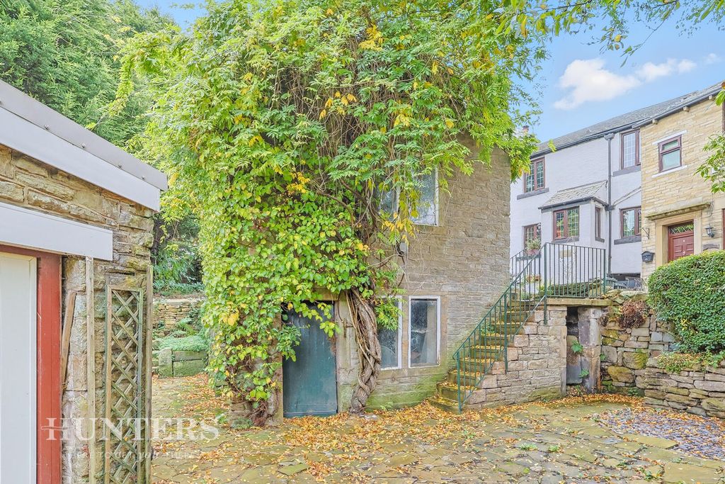 Property photo 3 of 28 Exterior