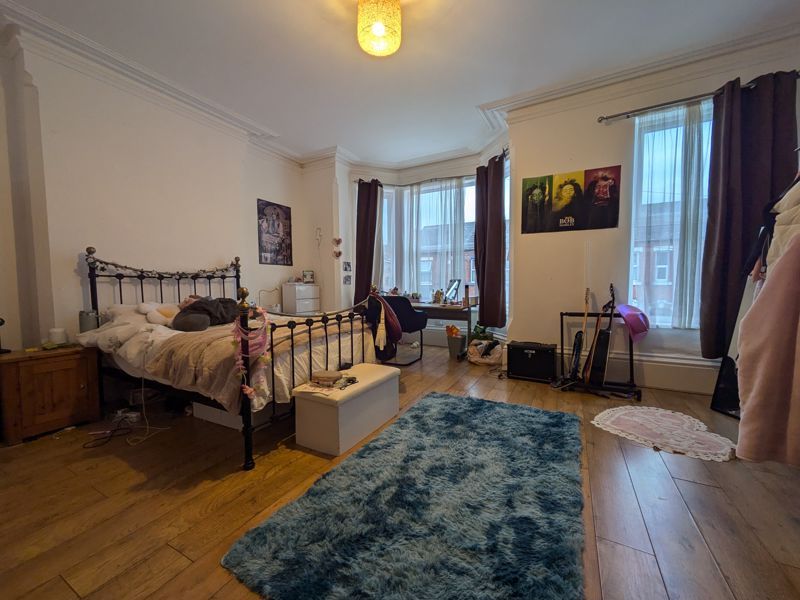 Property photo 1 of 19 Photo 5