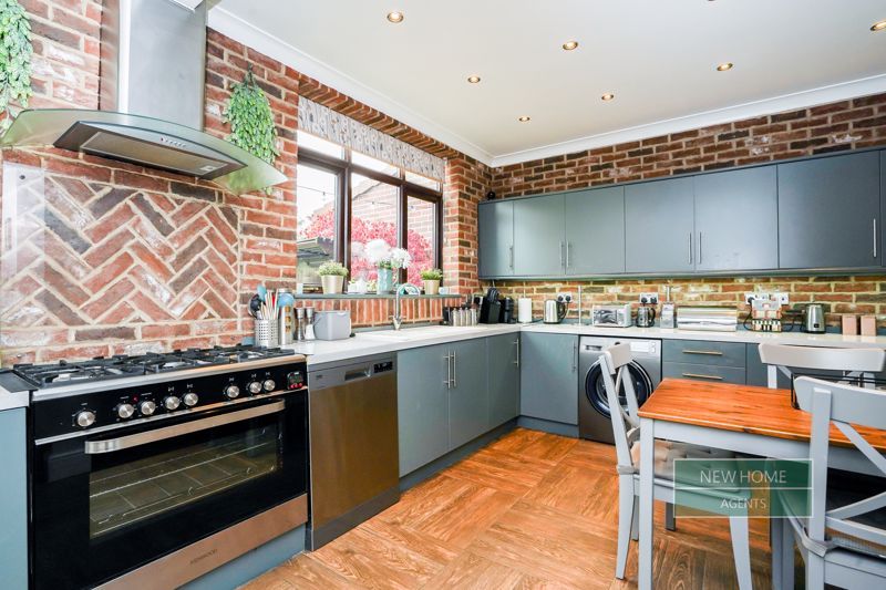 Property photo 2 of 39 Photo 6