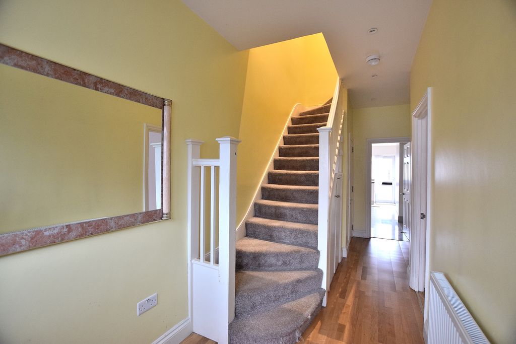 Property photo 2 of 16 Hallway 