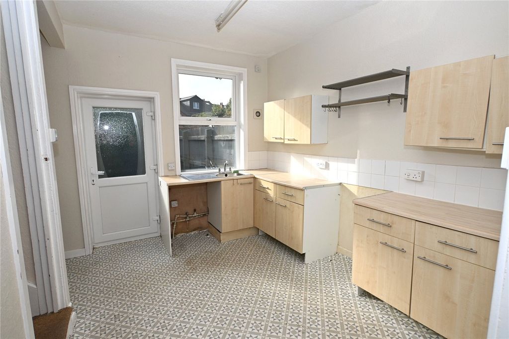 Property photo 3 of 12 Picture No. 06