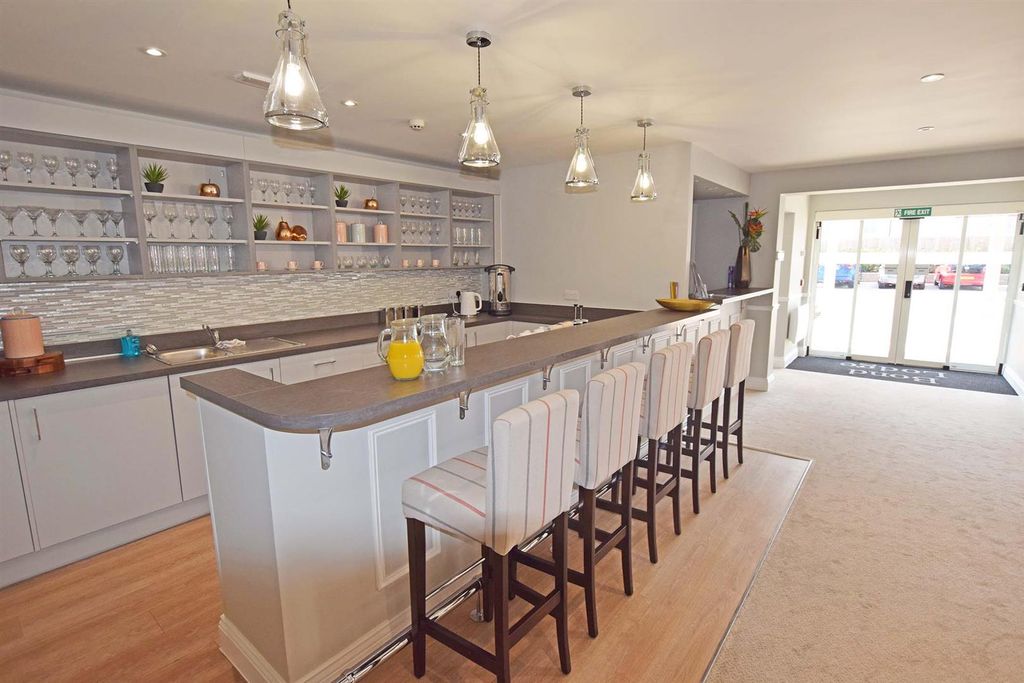 Property photo 3 of 17 Residents Kitchen